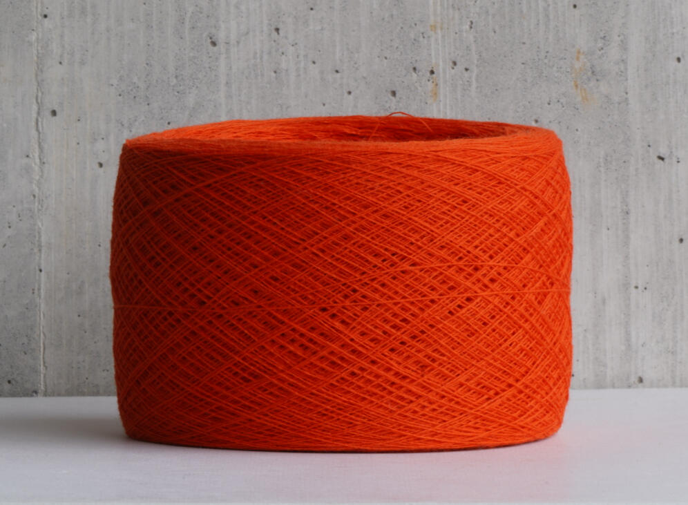 44. Orange / 100% Lammwolle